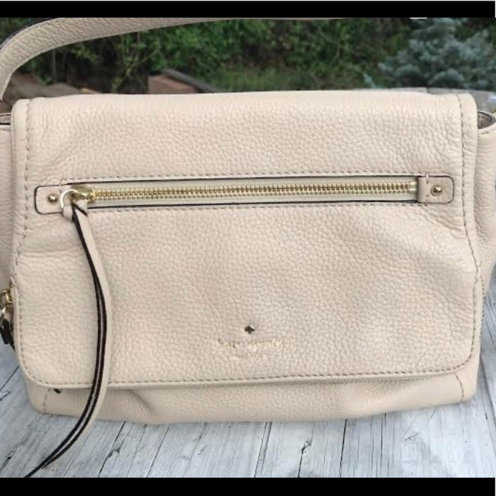 Kate Spade Cobble Hill Satchel. Cream color.